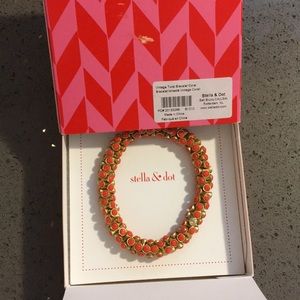 Stella and Dot Vintage Coral Bracelet